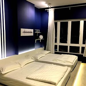 Deluxe Studio